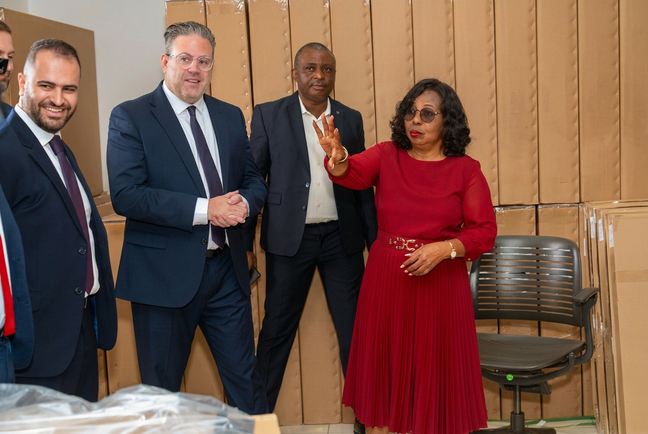 Ministerial inspection of equipment ahead of rollout